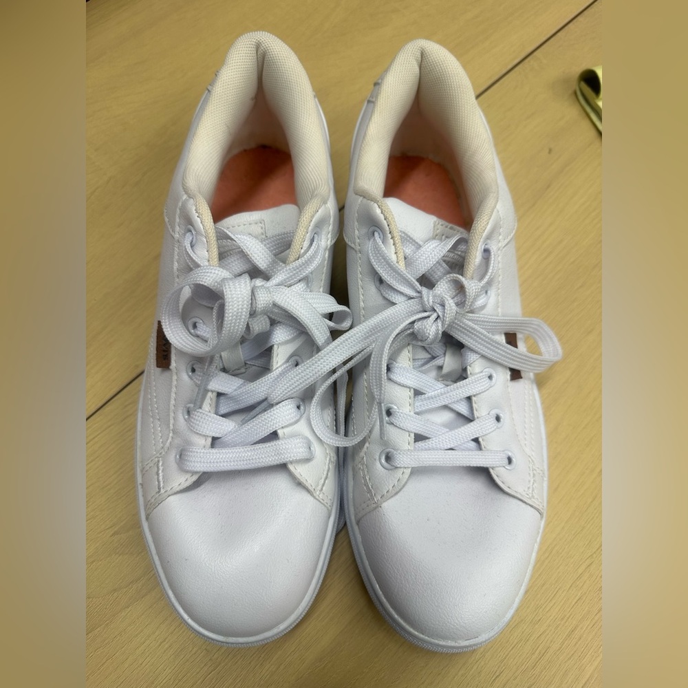 Levis Jeffrey 501 Tumbled Men's Size 9 White Low Top Sneakers EUC